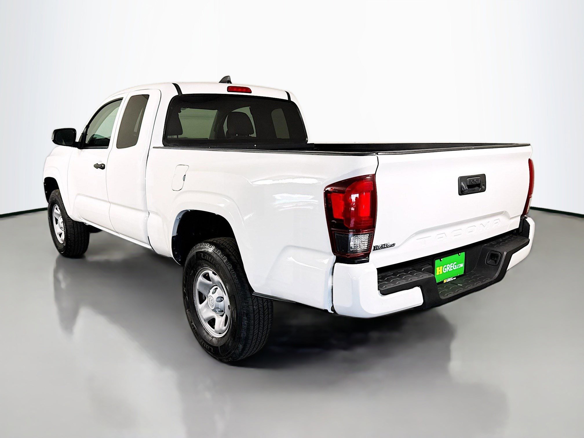 Used 2022 Toyota Tacoma SR image 7