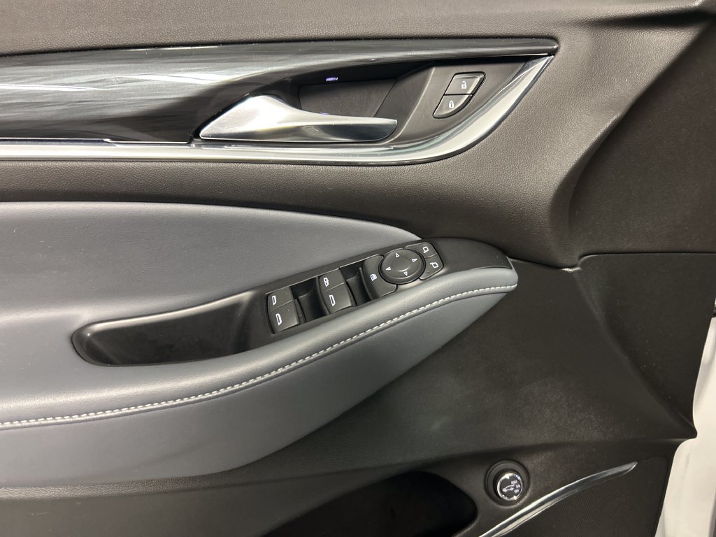 Used 2023 Buick Enclave Essence FWD image 14