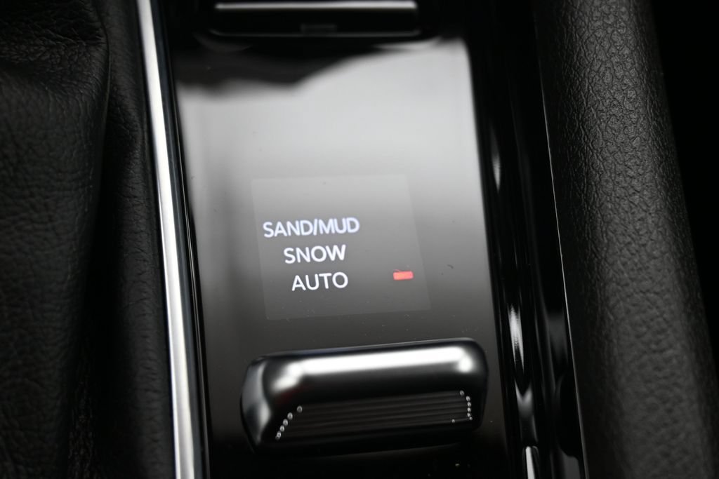 New 2026 Jeep Compass Latitude AWD/4WD image 17