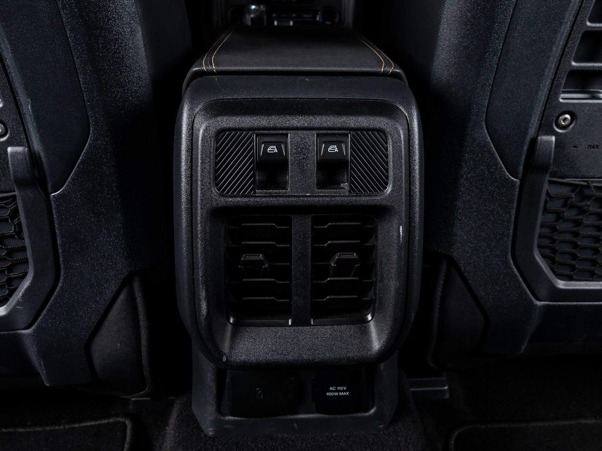 Used 2025 Ford Bronco Badlands AWD/4WD image 31