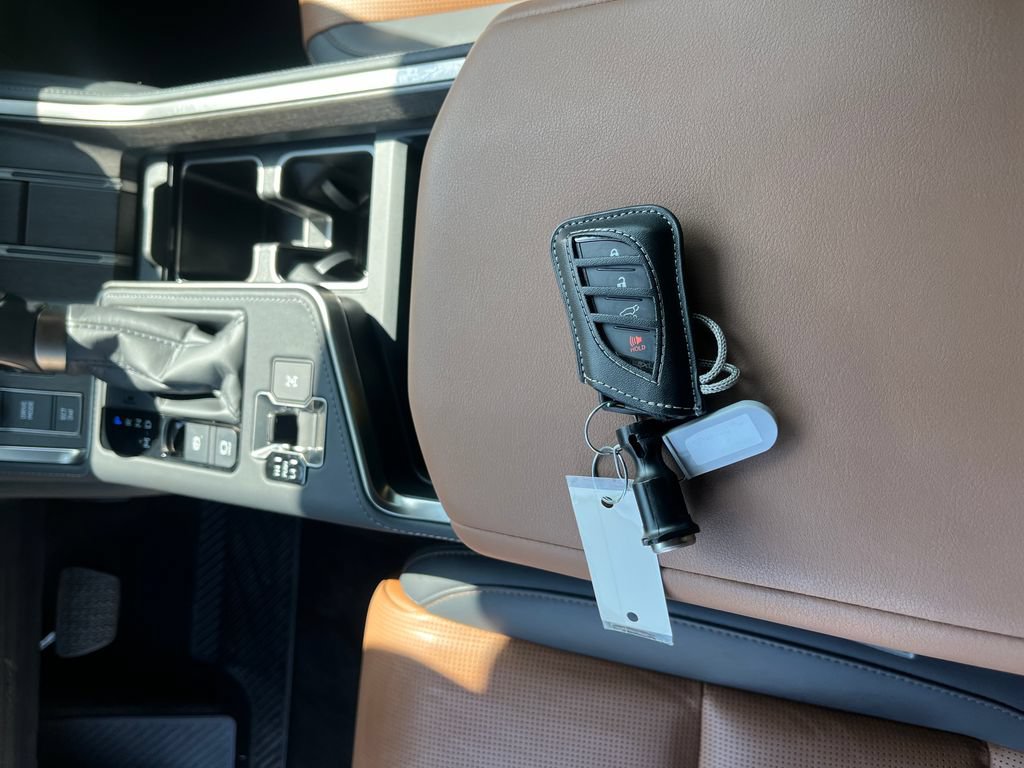 Used 2025 Lexus GX 550 w/ Accessory Package (Z1) AWD/4WD image 27