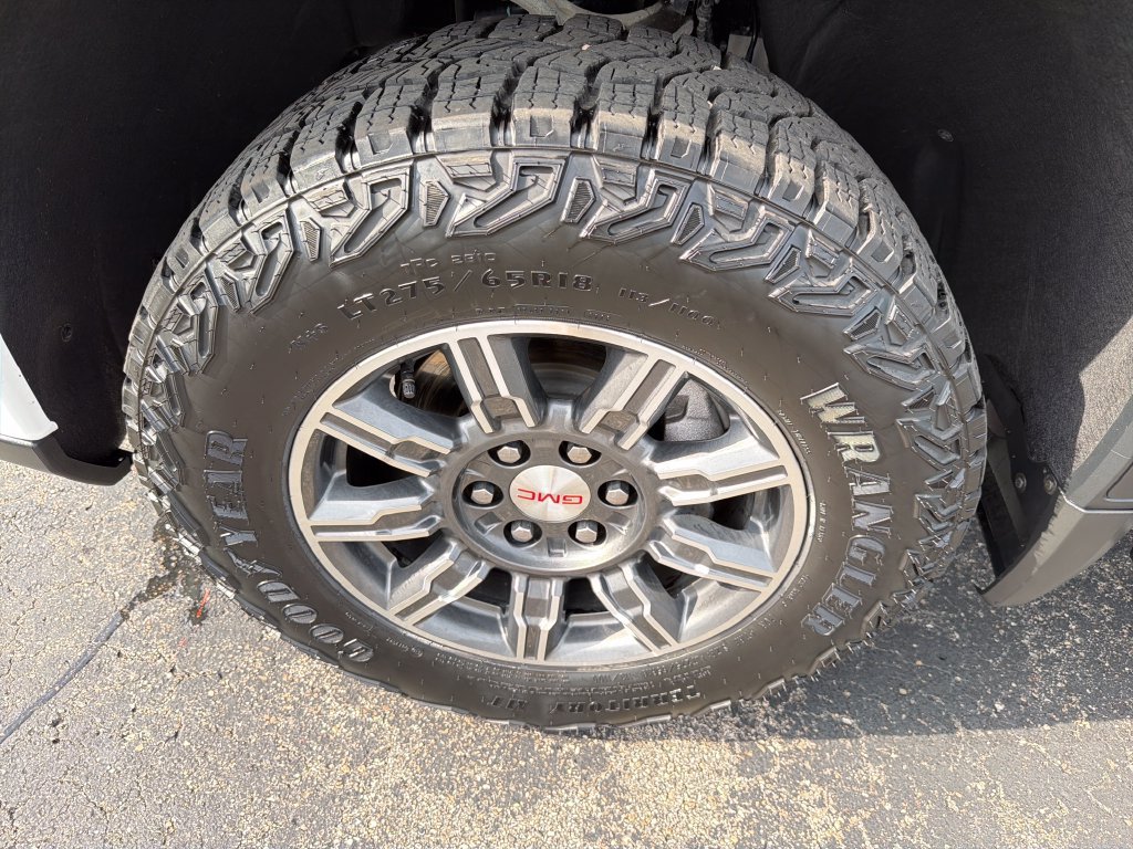 Used 2024 GMC Sierra 1500 AT4 w/ Technology Package AWD/4WD image 30
