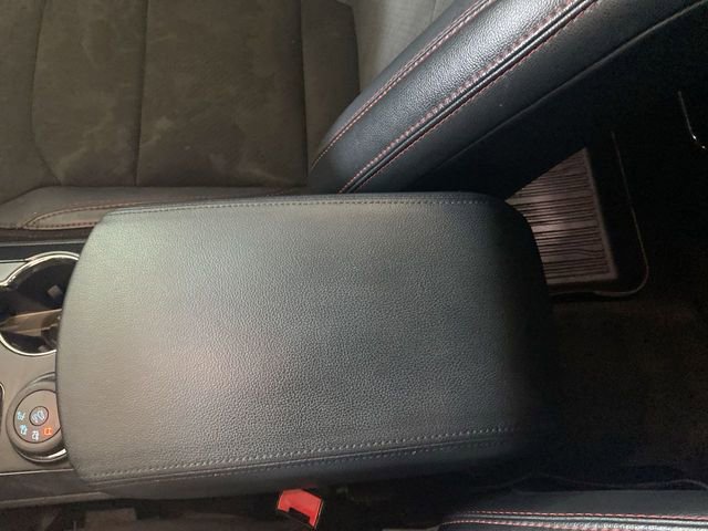 Used 2018 Ford Explorer XLT w/ Equipment Group 202A AWD/4WD image 42