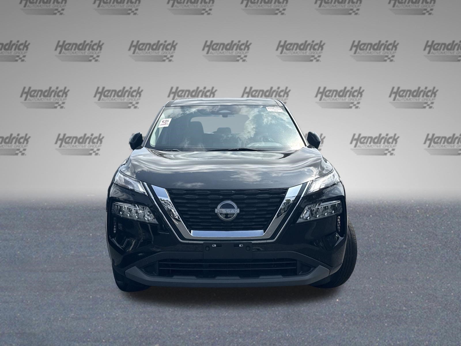 Used 2023 Nissan Rogue SV AWD/4WD image 3