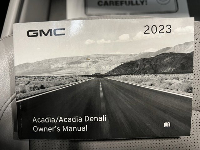 Used 2023 GMC Acadia SLT w/ Preferred Package image 53