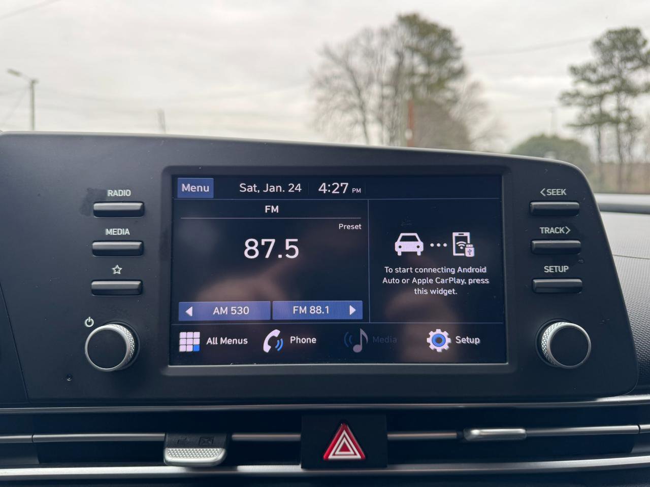 Used 2021 Hyundai Elantra SE w/ Cargo Package image 17