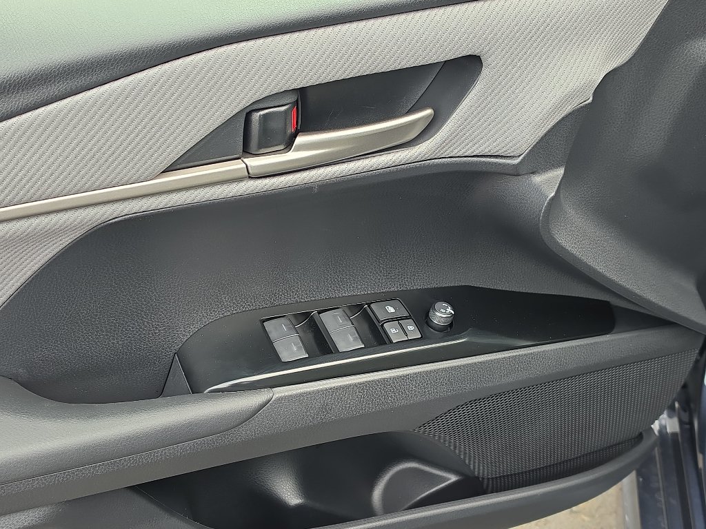 New 2026 Toyota Camry SE FWD image 11