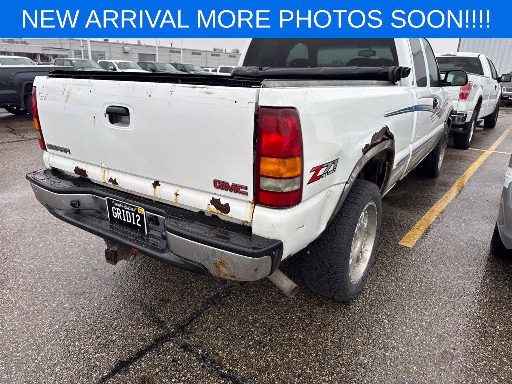 Used 2001 GMC Sierra 1500 4x4 Extended Cab w/ Convenience Plus Group image 8