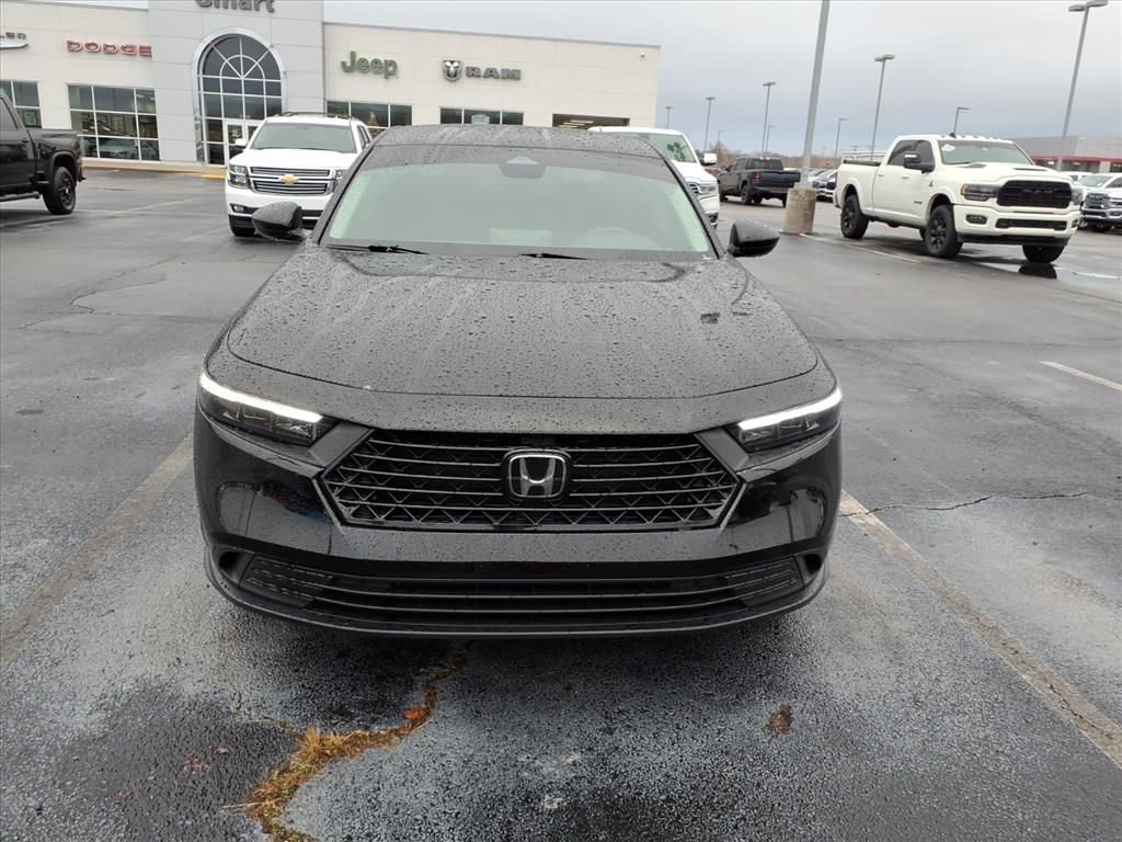 Used 2025 Honda Accord LX image 2