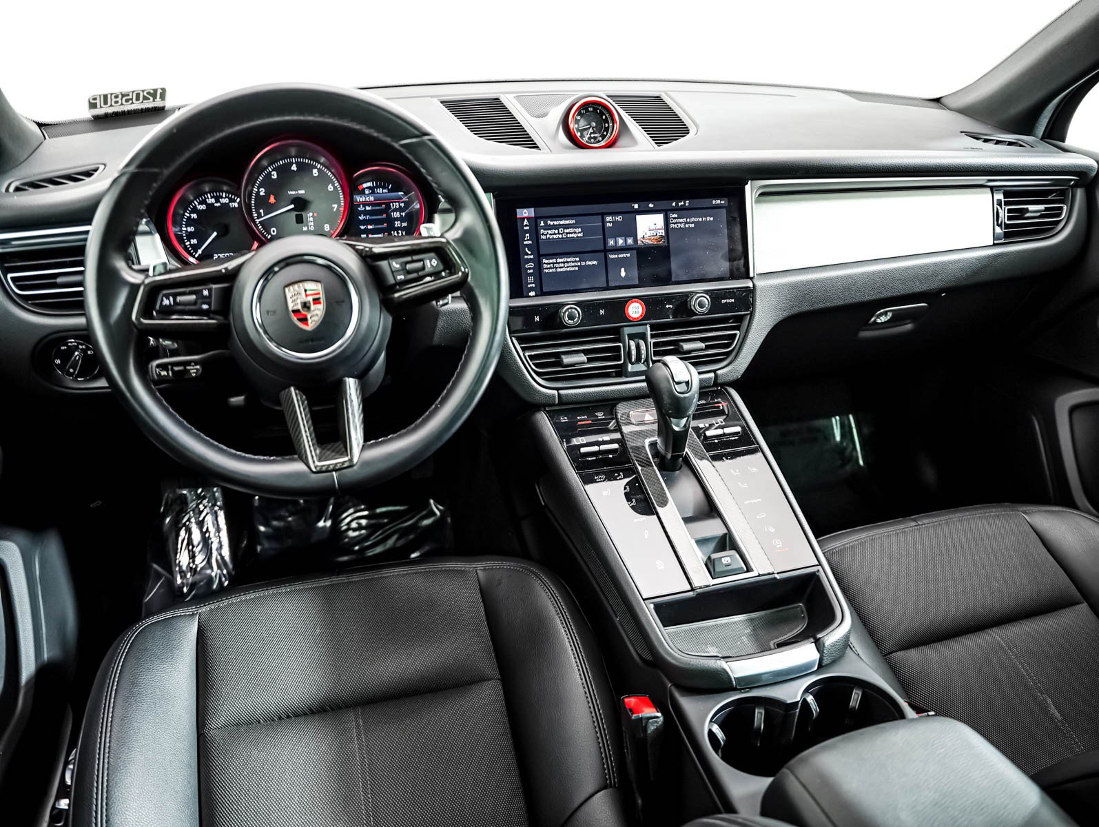 Certified 2023 Porsche Macan S AWD/4WD image 19