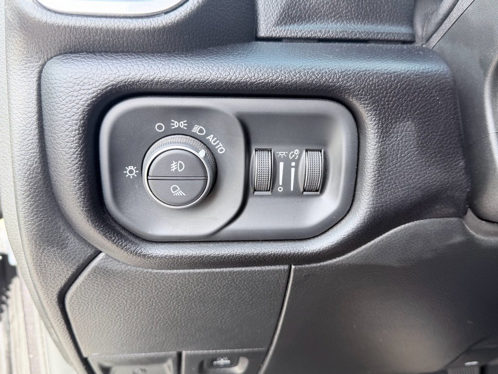 Used 2024 RAM 2500 Laramie image 12