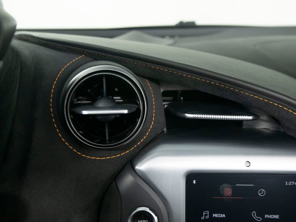 Used 2024 McLaren 750S Spider RWD image 23