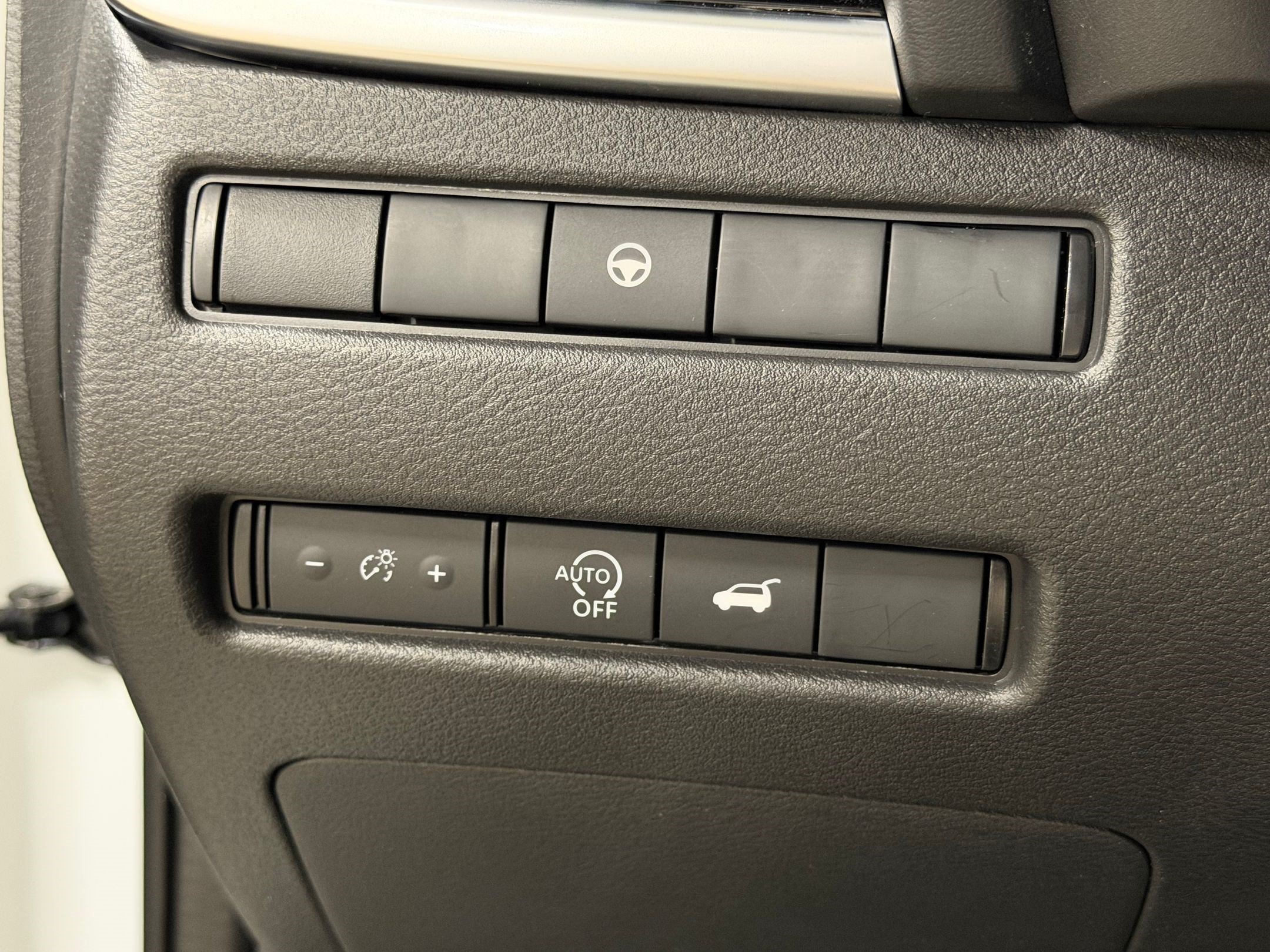 Used 2025 Nissan Rogue SV w/ Rock Creek Premium Package AWD/4WD image 19