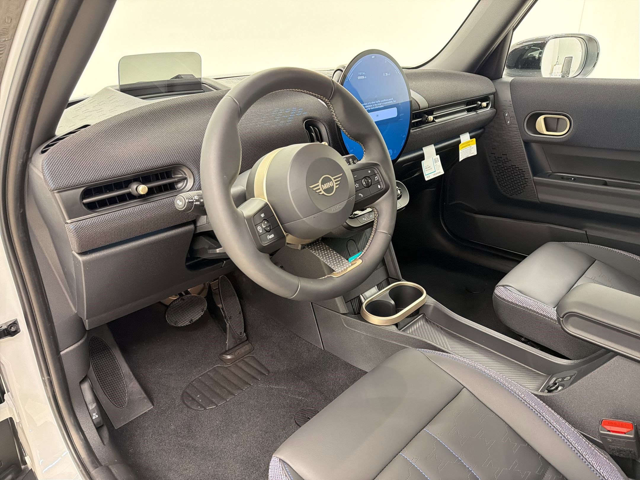 New 2026 MINI Cooper 4-Door Hardtop image 4