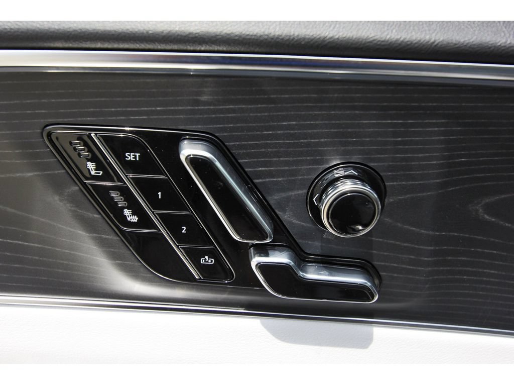 New 2026 Cadillac Lyriq Sport AWD/4WD image 22