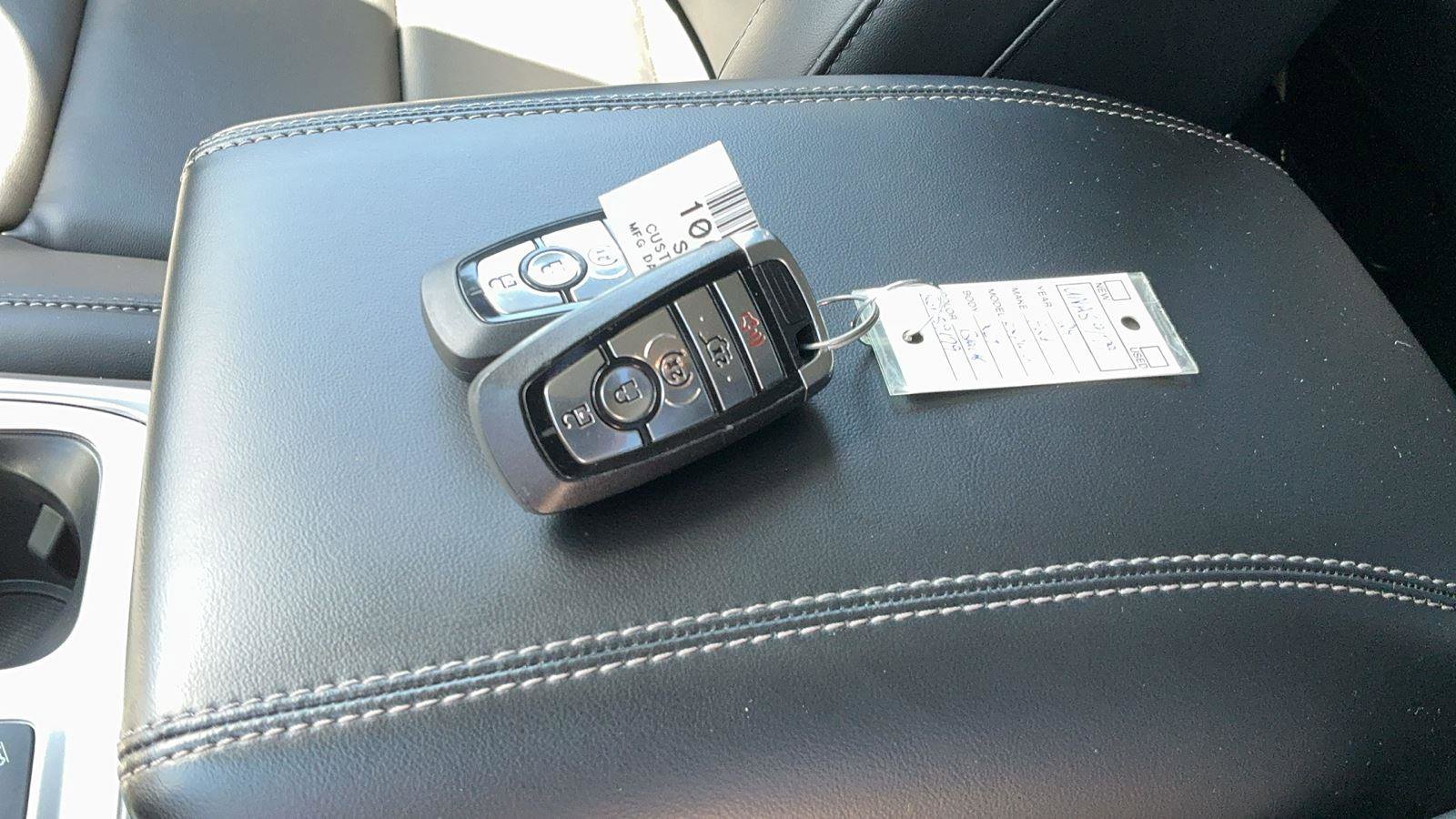 Used 2024 Ford Explorer XLT w/ Equipment Group 202A AWD/4WD image 13