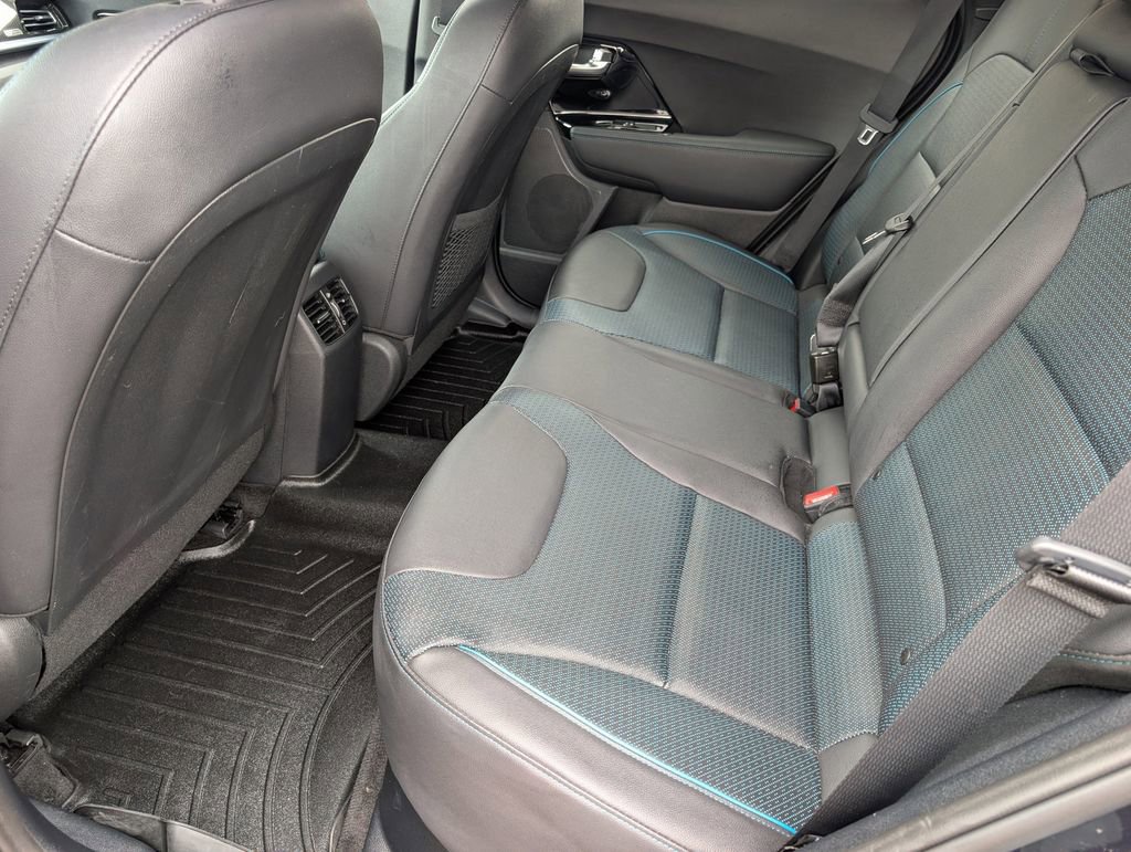 Used 2022 Kia Niro EX Premium w/ Cold Weather Package FWD image 19