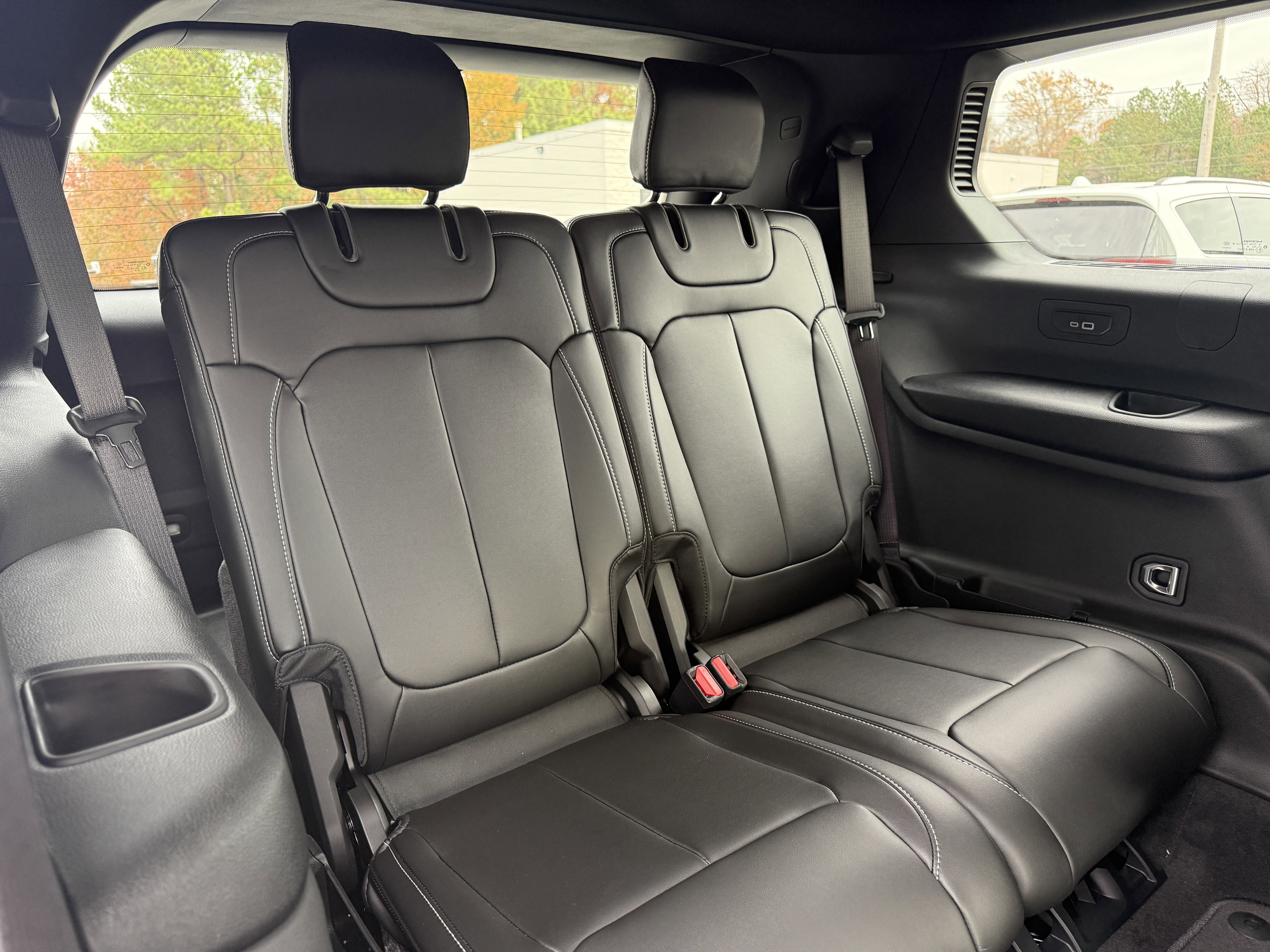 New 2025 Jeep Grand Cherokee L Limited w/ Trailer Tow Package image 18