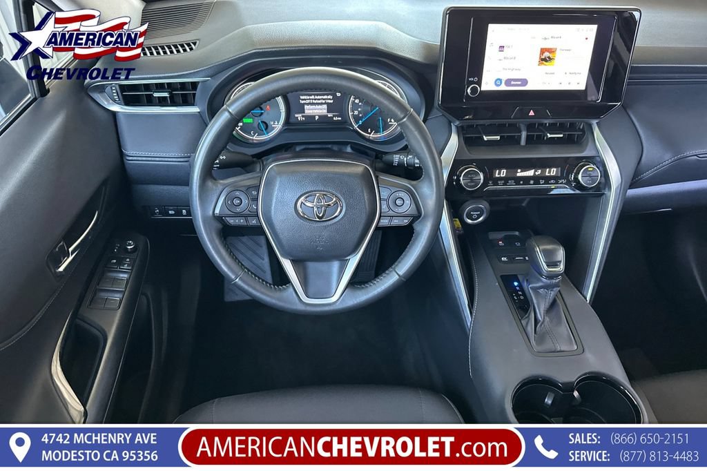 Used 2024 Toyota Venza LE AWD/4WD image 18