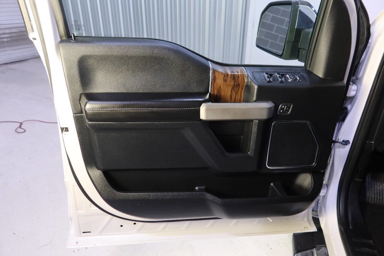 Used 2018 Ford F150 Lariat image 31