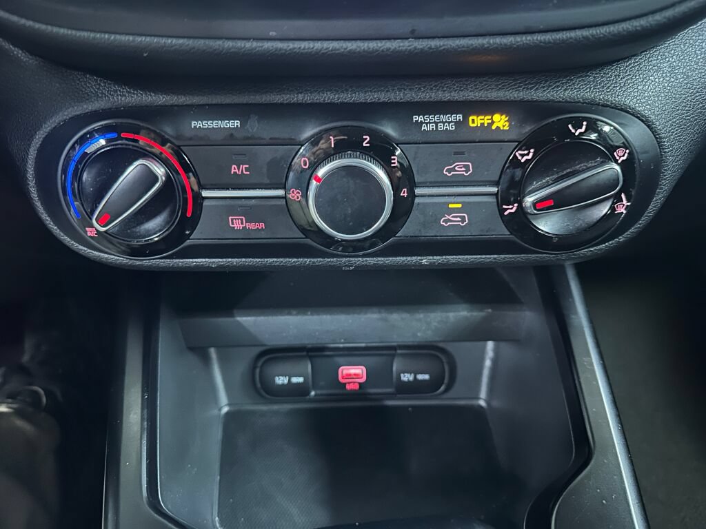 Used 2022 Kia Soul LX FWD image 14
