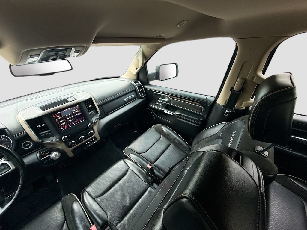 Used 2019 RAM 1500 Laramie AWD/4WD image 22