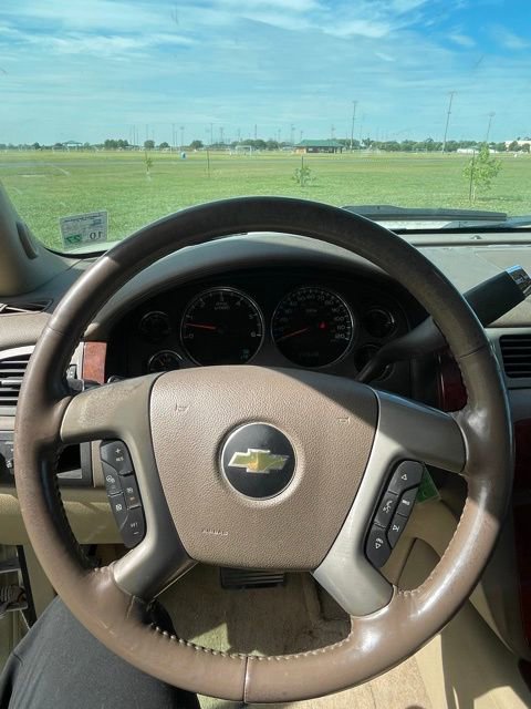 Used 2013 Chevrolet Avalanche LTZ RWD image 15