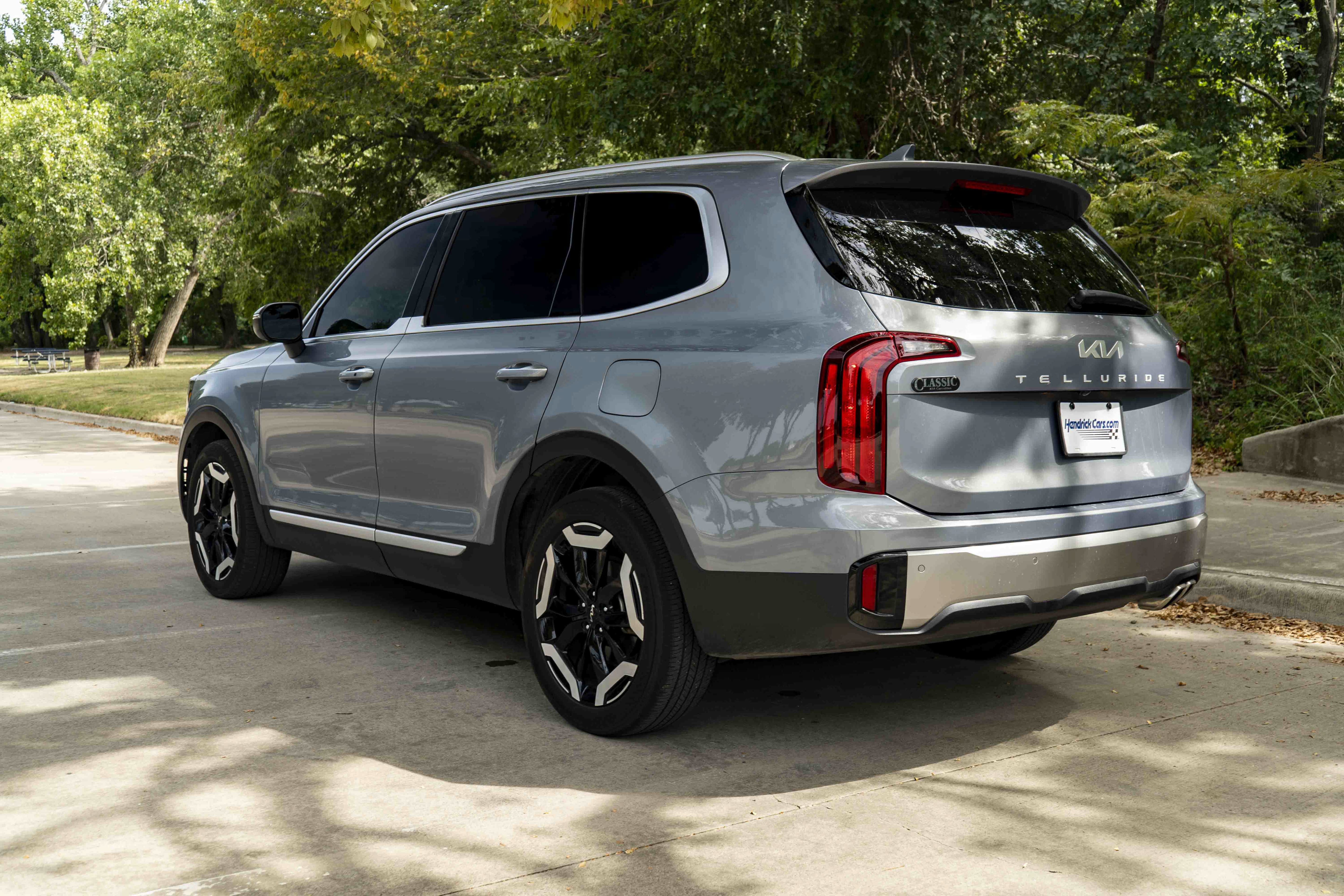 Used 2025 Kia Telluride S FWD image 7