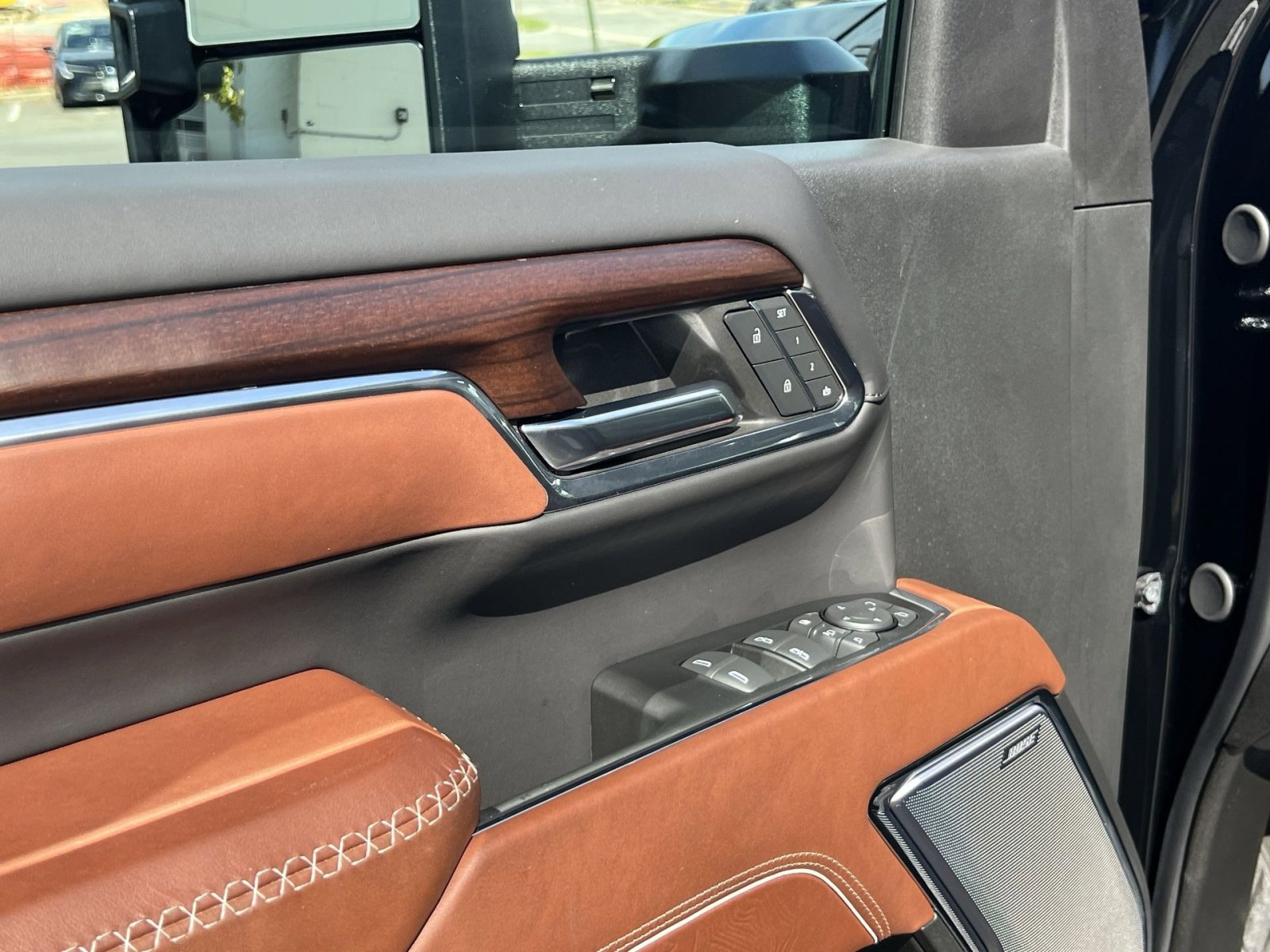 Used 2024 GMC Sierra 3500 Denali Ultimate AWD/4WD image 16