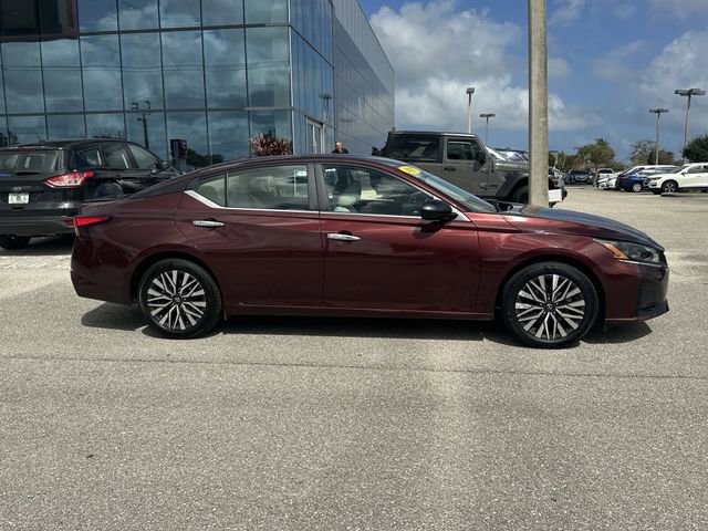 Used 2025 Nissan Altima 2.5 SV image 6