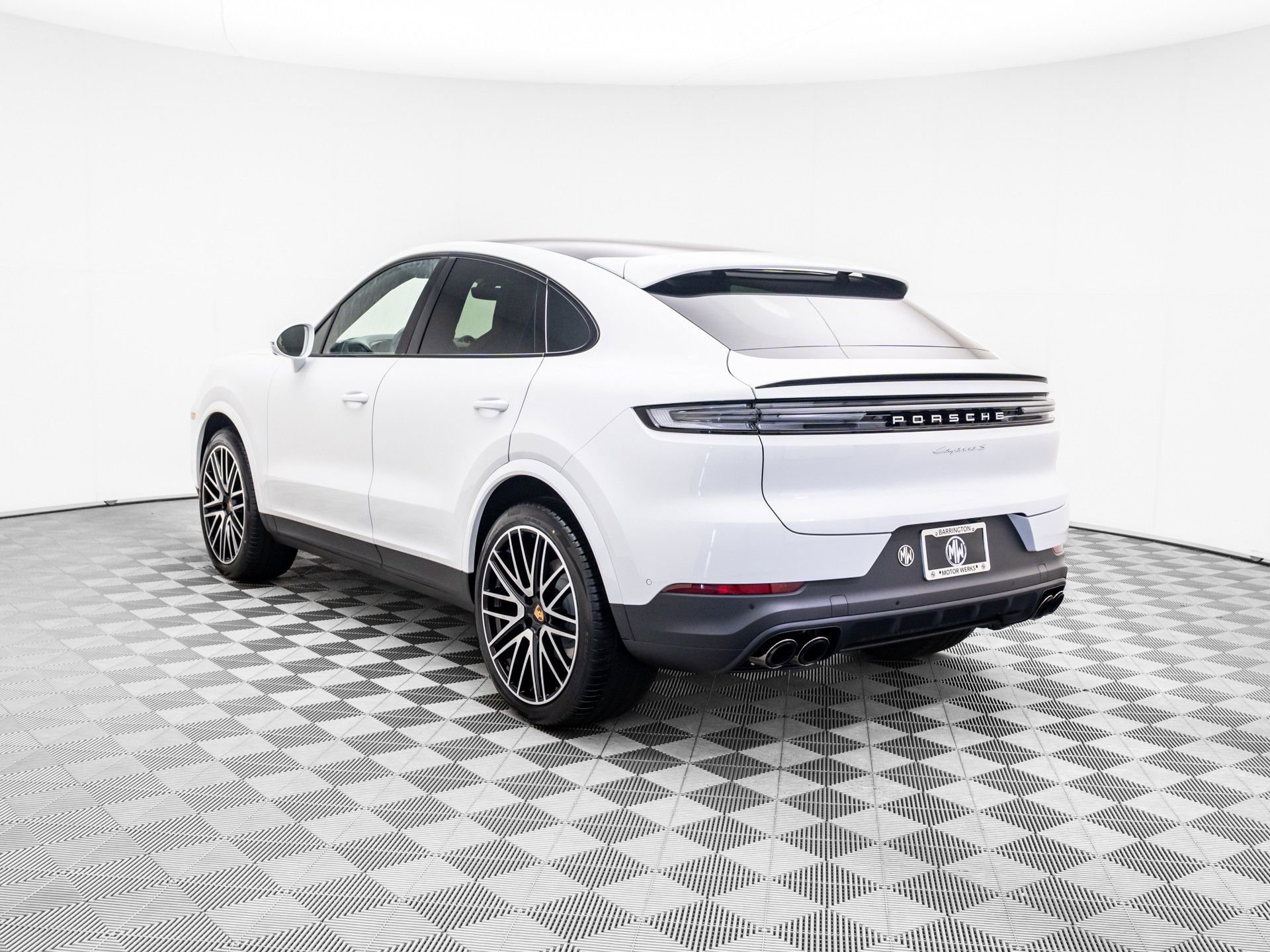 New 2025 Porsche Cayenne S image 3