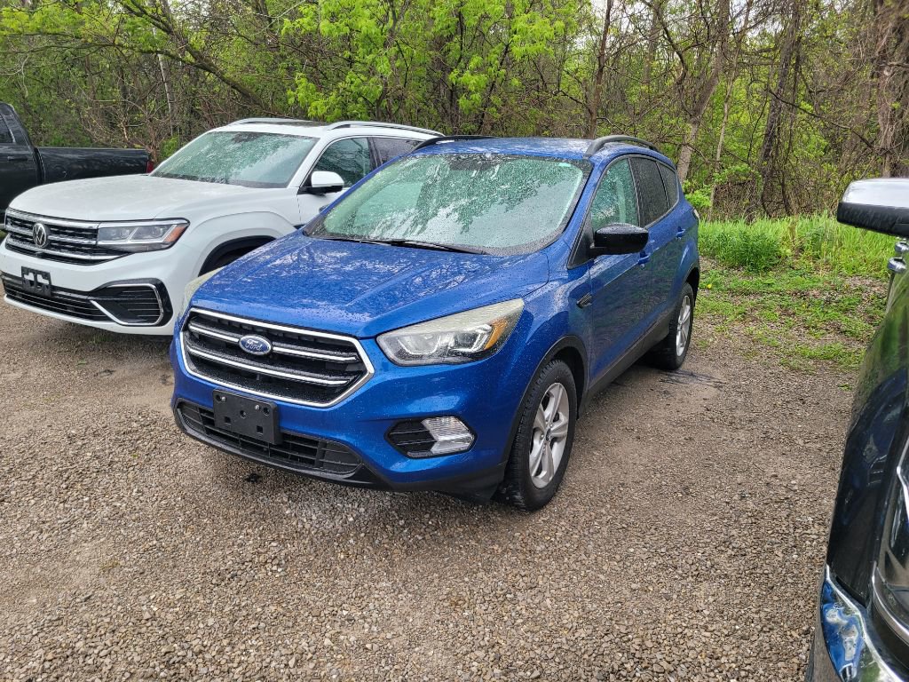 Used 2018 Ford Escape SE w/ SE SYNC Package FWD image 1