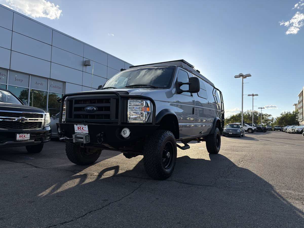 Used 2010 Ford E-350 and Econoline 350 Super Duty image 10