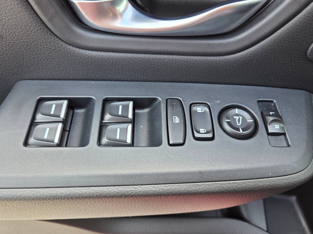 Certified 2025 Honda Pilot Touring image 31