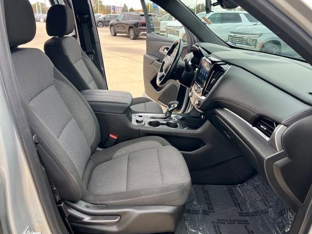 Used 2022 Chevrolet Traverse LT image 16