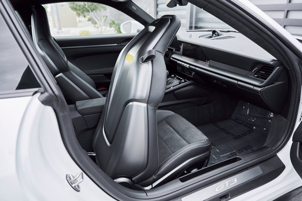 Used 2025 Porsche 911 GT3 w/ Chrono Package RWD image 42