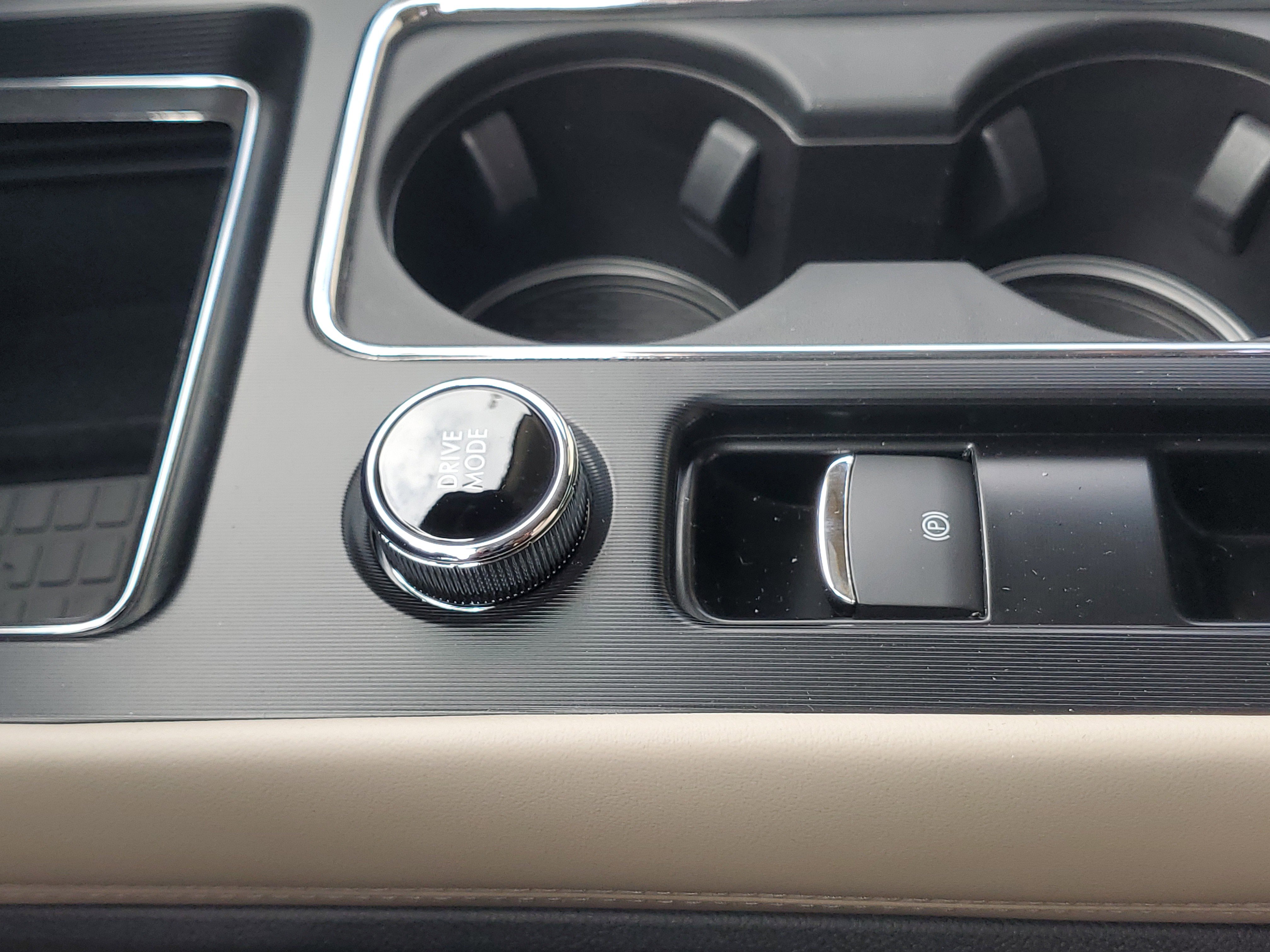 New 2026 Lincoln Corsair Premiere image 24