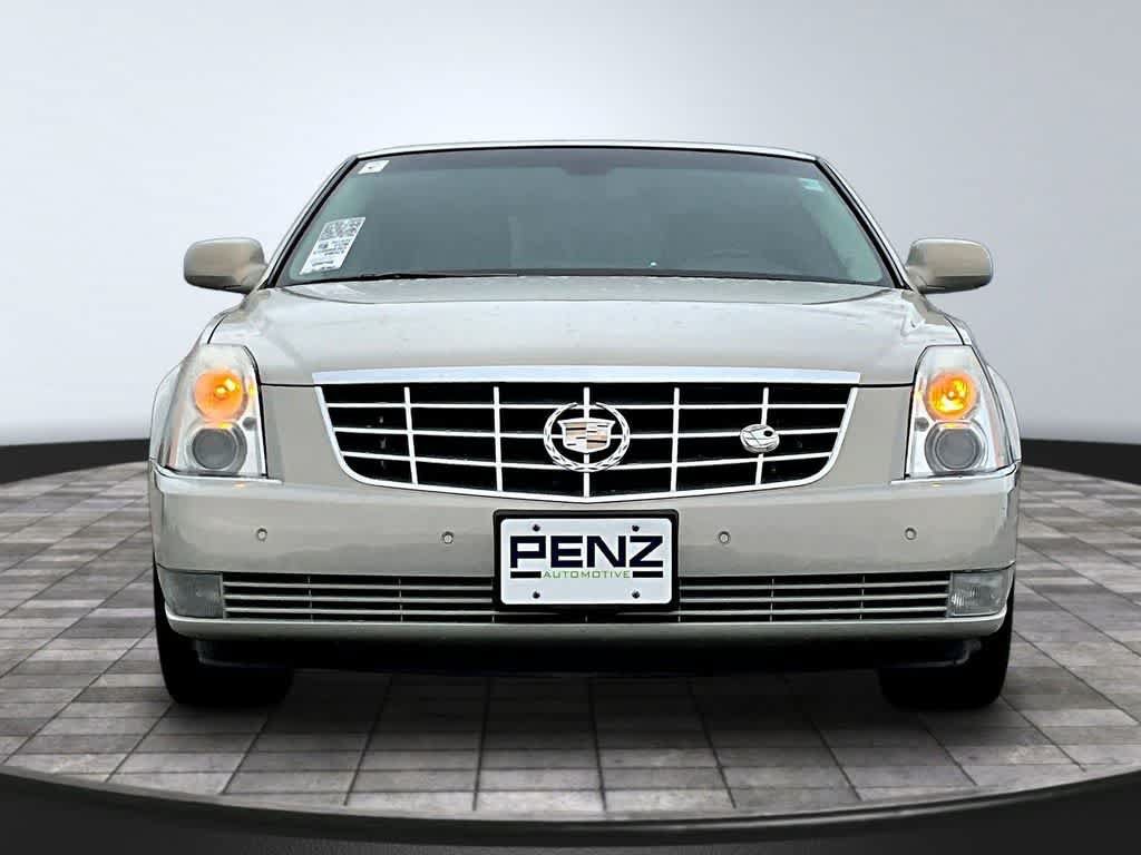 Used 2008 Cadillac DTS FWD image 2