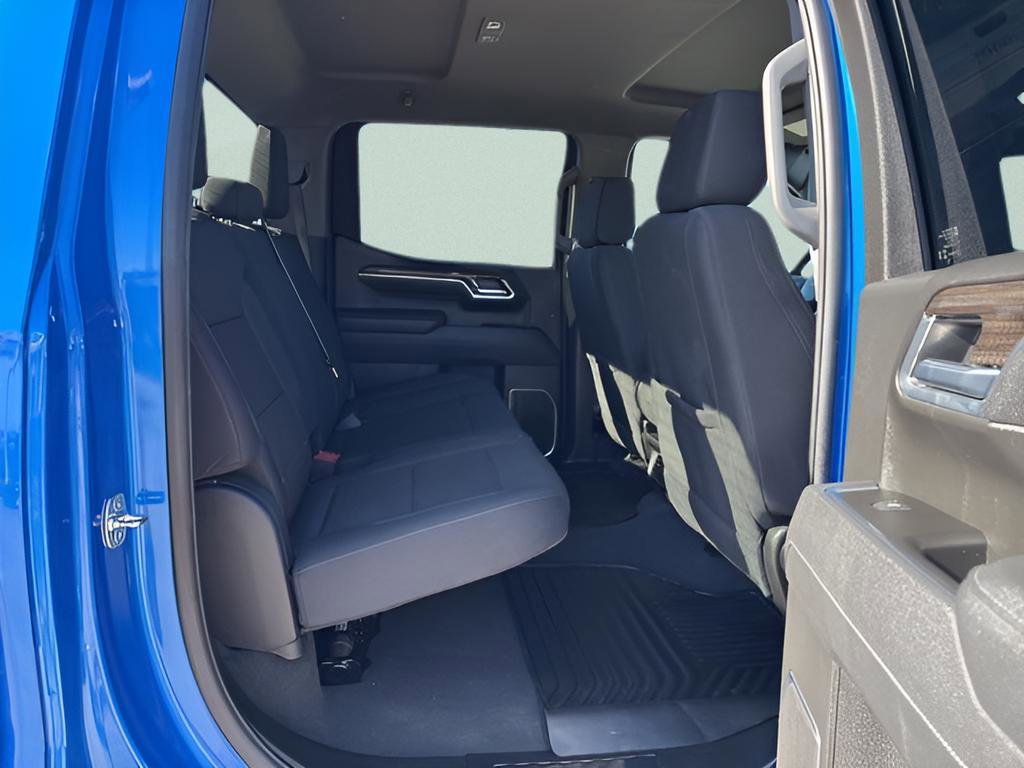 Used 2025 Chevrolet Silverado 1500 LT image 14
