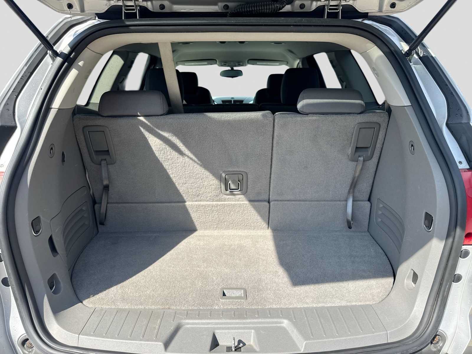 Used 2012 Chevrolet Traverse LS FWD image 34
