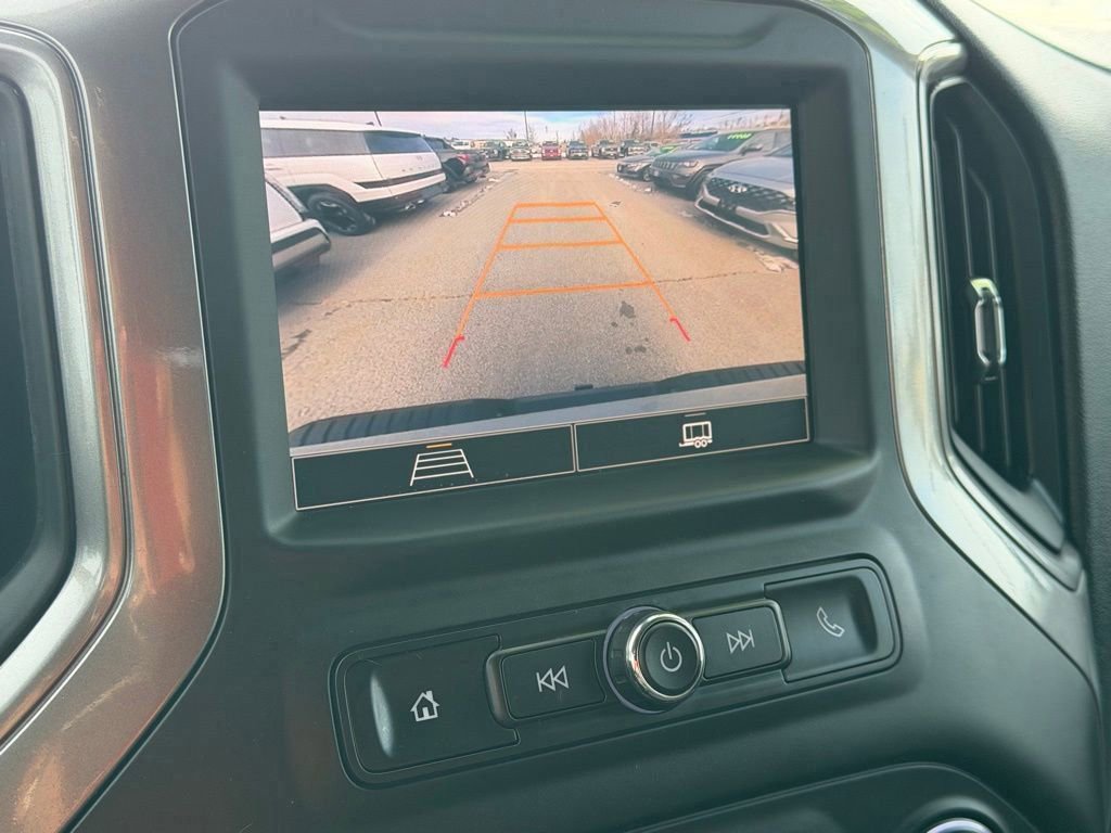 Used 2025 Chevrolet Silverado 2500 Custom w/ Custom Value Package image 5