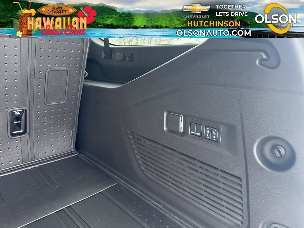 New 2026 Chevrolet Suburban High Country image 34