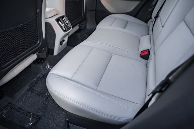 New 2026 Volvo XC40 B4 Plus w/ Protection Package Premier image 32