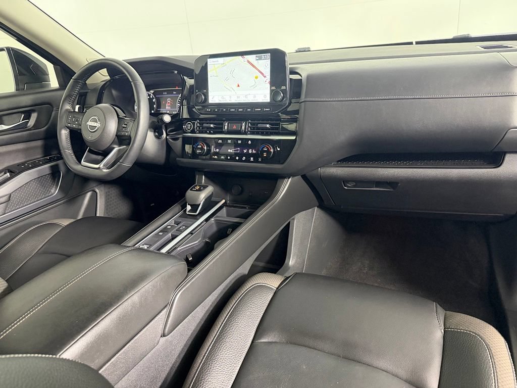Used 2024 Nissan Pathfinder SL w/ SL Premium Package FWD image 14