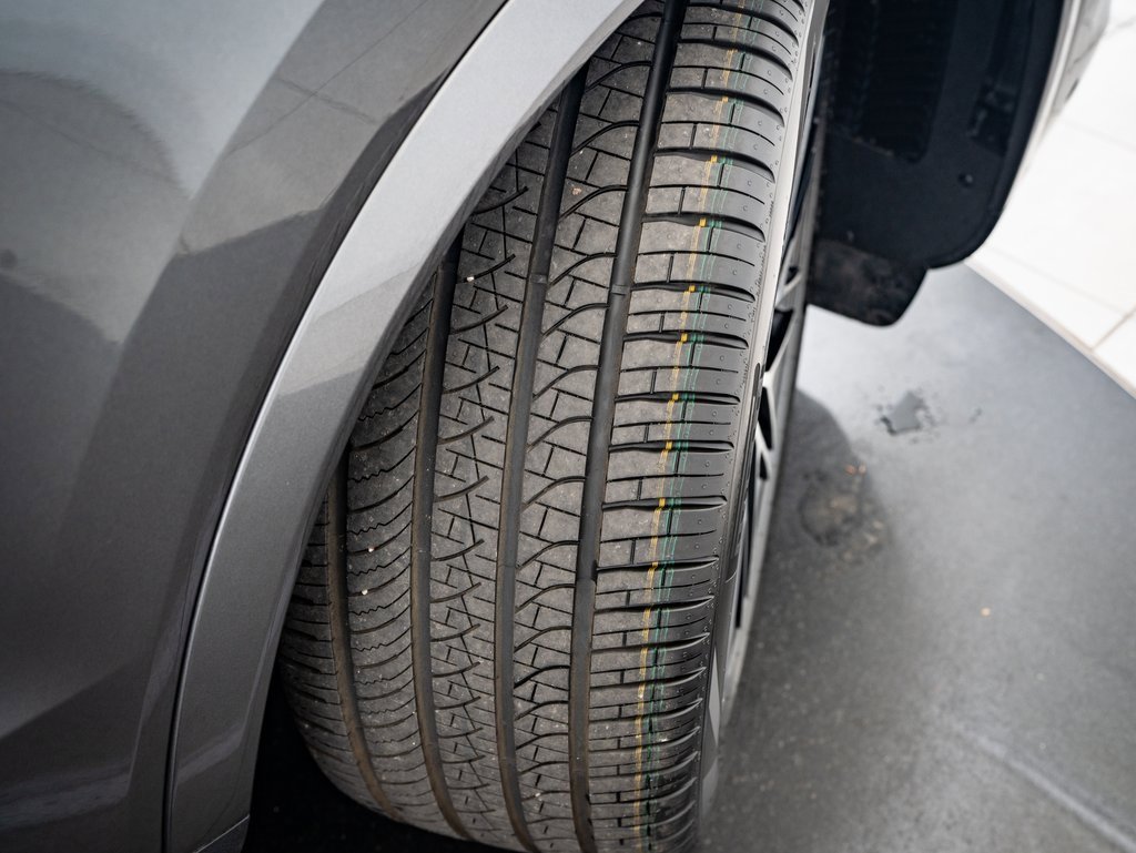 Used 2024 Porsche Cayenne image 39