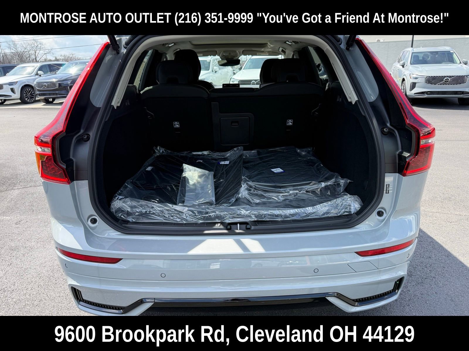 New 2026 Volvo XC60 B5 Core w/ Climate Package AWD/4WD image 36