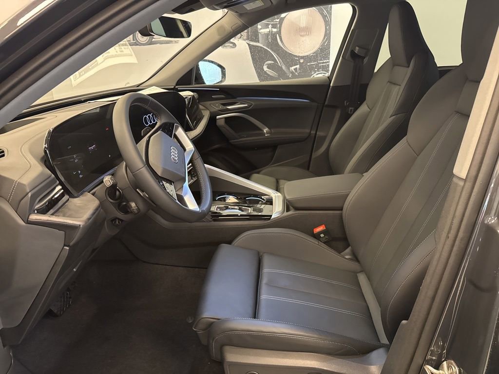New 2025 Audi Q5 Premium Plus image 18