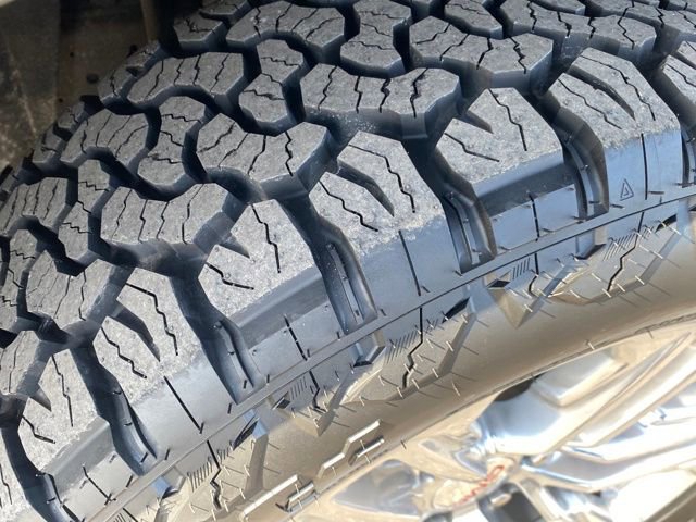 Certified 2024 GMC Yukon SLT image 25