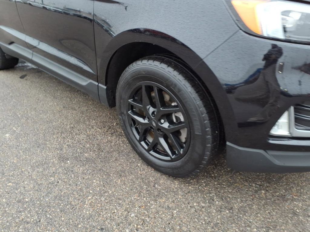 Certified 2024 Ford Edge SEL w/ Convenience Package image 5