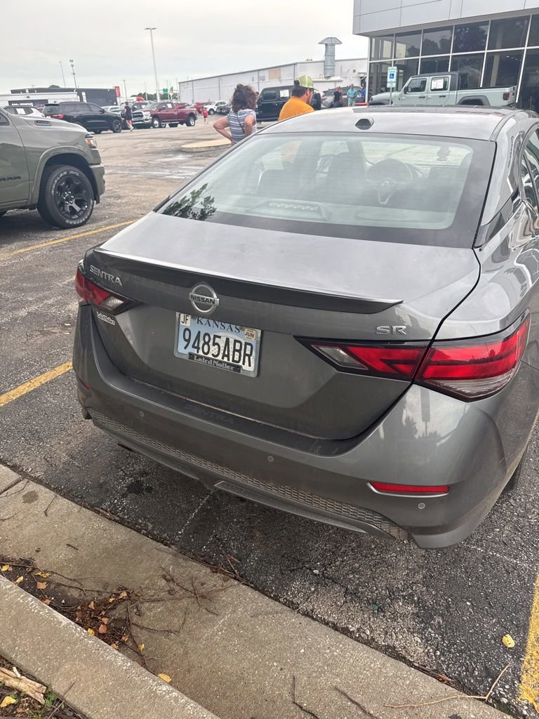 Used 2022 Nissan Sentra SR w/ Electronics Package FWD image 9